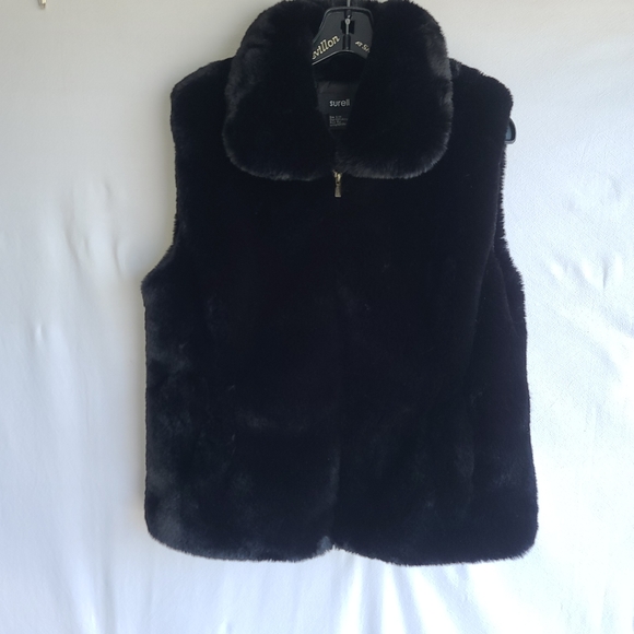 SURELL Faux Fur Ladies Vest - Picture 2 of 5